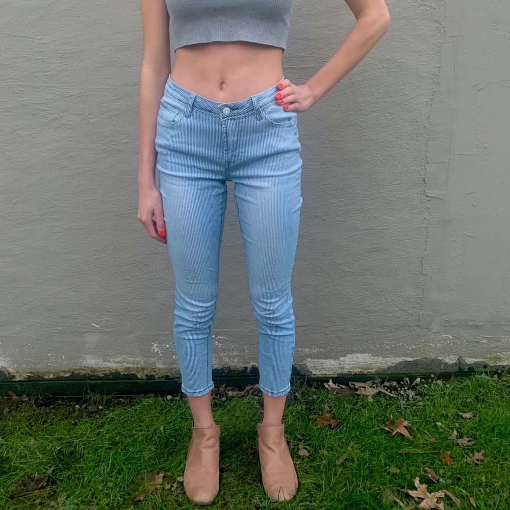 Light-washed midrise  jeans